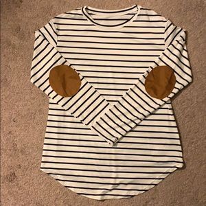 (WILL BE DONATED SOON) Black and white striped shirt